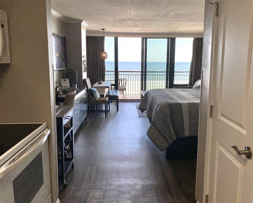 Apartment *oceanfront Retreat*king Bed *great Pools, Hot Tubs+++*o41 *