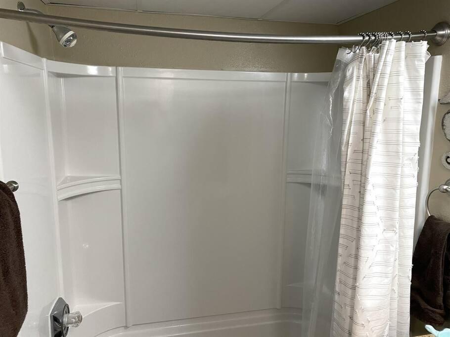 *oceanfront Retreat*king Bed *great Pools, Hot Tubs+++*o41 * Myrtle Beach