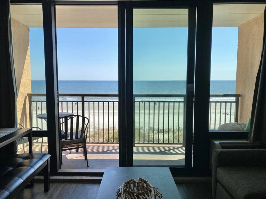 *oceanfront Retreat*king Bed *great Pools, Hot Tubs+++*o41 Apartment Myrtle Beach