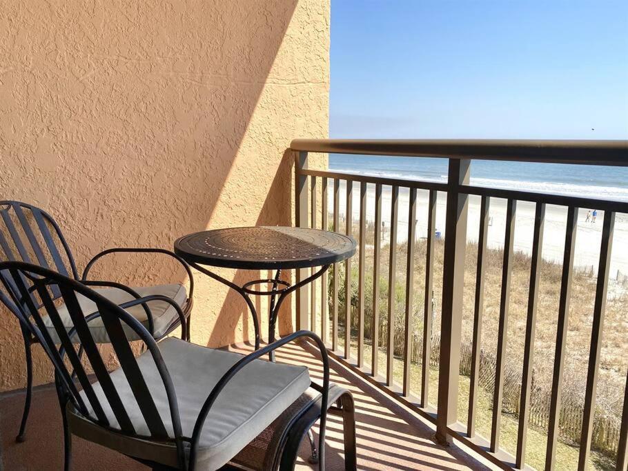 Apartment *oceanfront Retreat*king Bed *great Pools, Hot Tubs+++*o41 Myrtle Beach